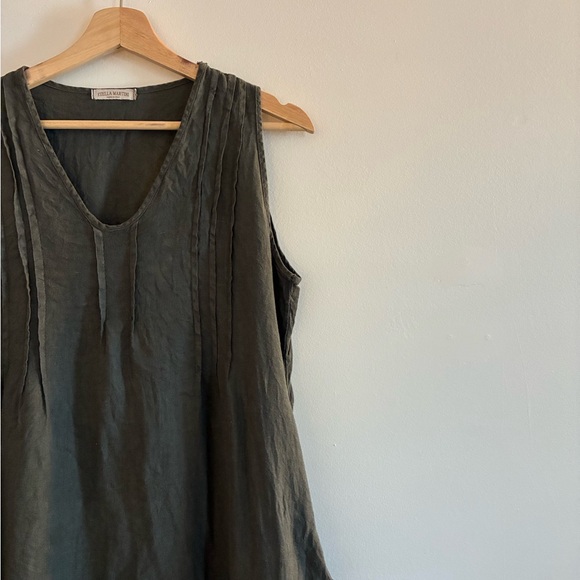 Chic Sleeveless Midi Dress in grey - Picture 2 of 4